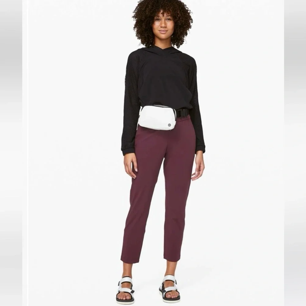 Lululemon On the Fly 7/8 Pants Dark Adobe Maroon Size 4 EUC